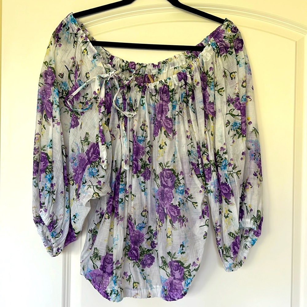 Beautiful semi sheer top.